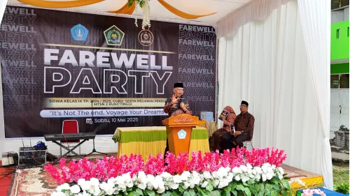 MTsN 2 Bukittinggi Adakan Perpisahan Siswa Kelas IX TP 2024/2025 dan Pelepasan Pegawai Purna Tugas